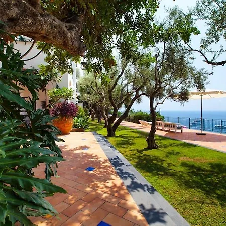 La - Luxury With Private Sea Access Вилла *